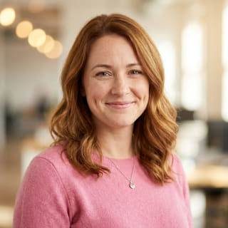 Emily Watson, manager Klantenservice bij RijksLedger+AI